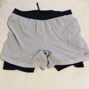 Reebok Men's Chalk White and Black Athletic Shorts - 5in 2-in-1 Large